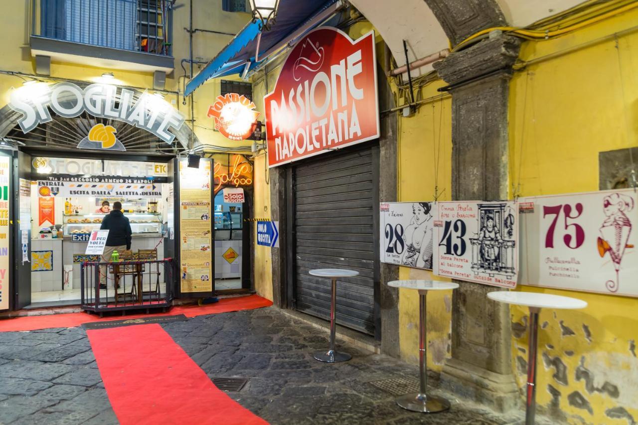 Baubo Sulla Via Dei Presepi By Napoliapartments *